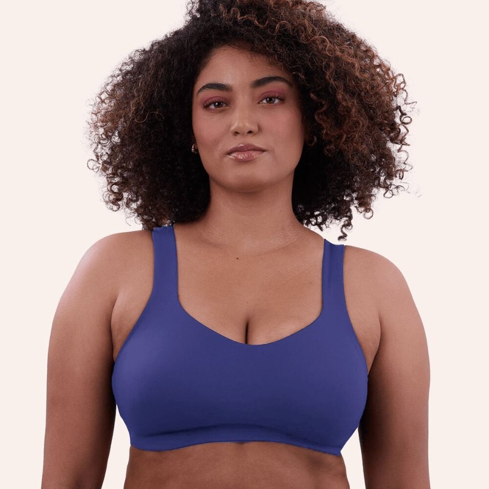 TOP RATED BRA!!!  Lot of 4  Huug Daily Embrace Pullover Bras,for the price of 1